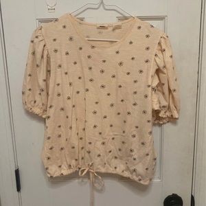 NWOT blush pink cropped Levi’s T